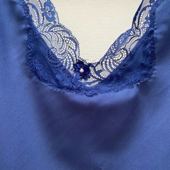 Vintage - NWT Dark Blue Lace Layering Camisole - Picture 3 of 9